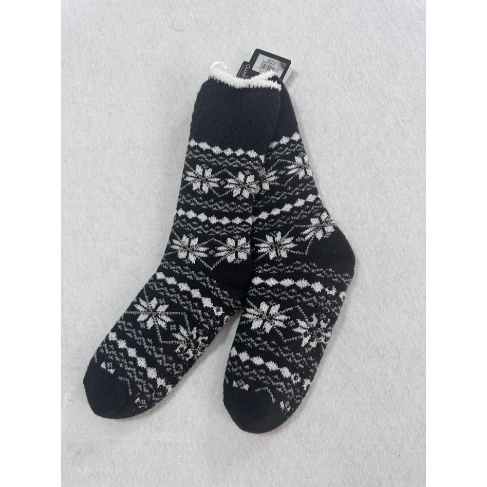 Cuddl Duds Women Black White Fair Isle Snowflake Plush Double Layer Lounge Socks